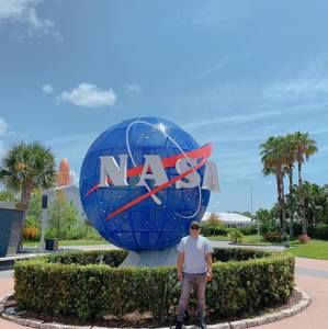 Meet your Posher, Enrique